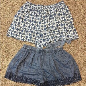 GAP Women's Shorts Lot of 2 Blue White Patterned Elastic Waist Casual